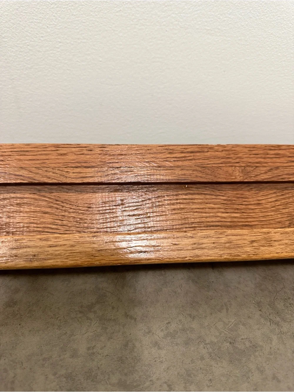 Vintage Wooden Wall-Mounted Display Plate Shelf Spindle Gallery Rail Solid Oak